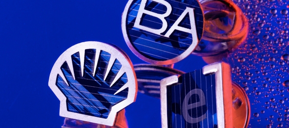 Montage und Weiterverarbeitung von kleinen Baugruppen.